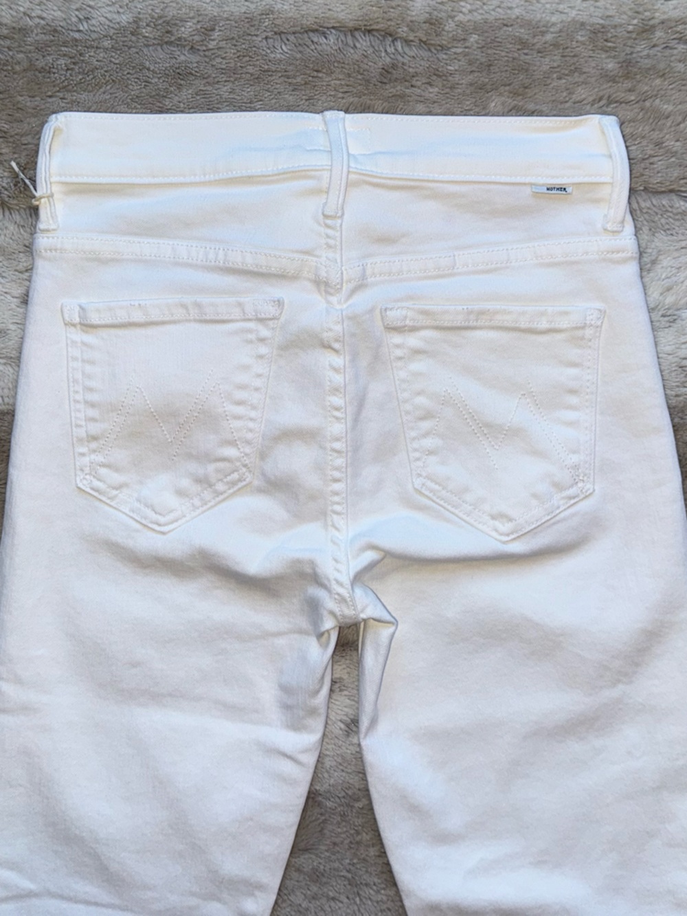 NWOT💕MOTHER LiL’ The Insider Crop Step Fray Jeans Size 27 - Picture 7 of 16